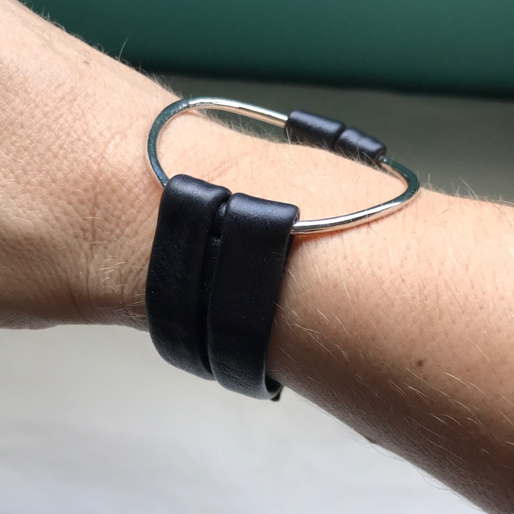 Black Leather & silver ring snap bracelet
